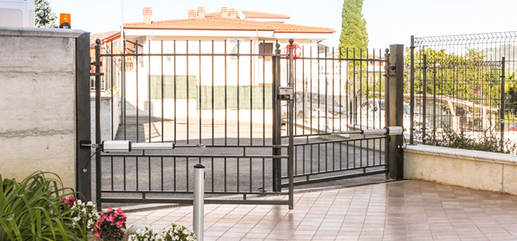 Palmdale Swing Gate Repair